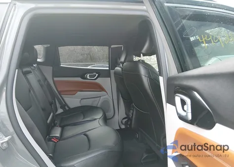 2023 Jeep Compass Limited 4X4 z USA, uszkodzony, nr VIN 3C4NJDCN3PT541817